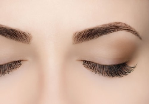 Are false eyelashes bad for your eyes?